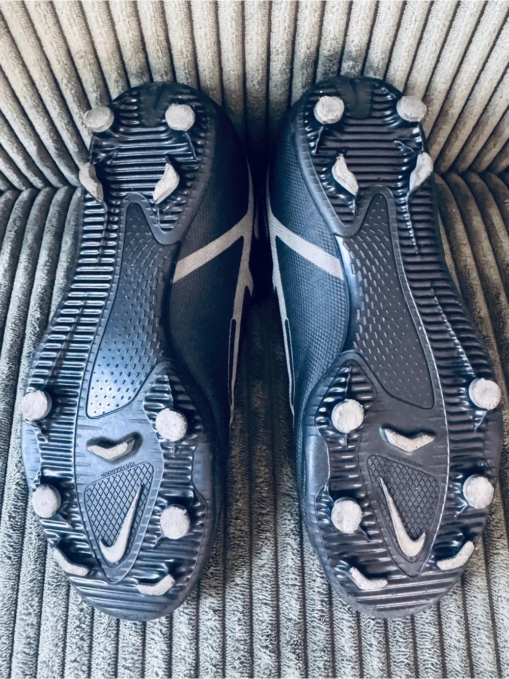 Nike Boys Black Soccer Cleats with White Swoosh